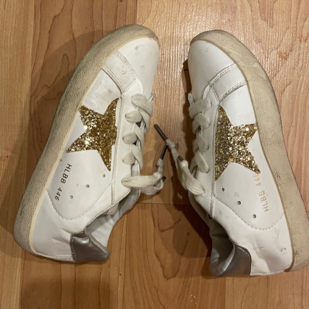 Star white sneaker